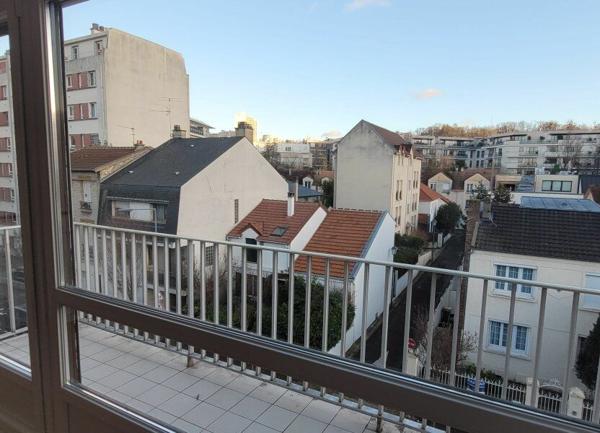 Appartement à louer    2 pièces • 45,82 m2 Issy-les-Moulineaux