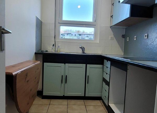 Appartement à louer    2 pièces • 45,82 m2 Issy-les-Moulineaux