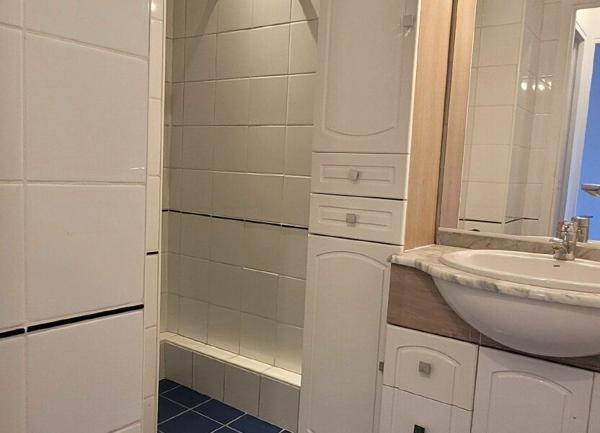 Appartement à louer    2 pièces • 45,82 m2 Issy-les-Moulineaux