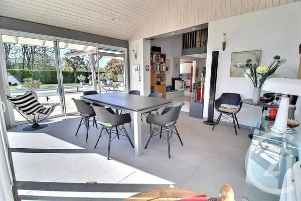 Maison à vendre  5 pièces - 118 m 2   SCIEZ  - 74