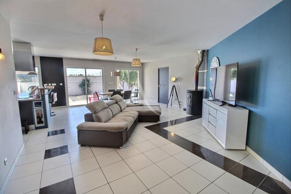 LE SOLER / Villa 4 faces plain-pied avec 4 chambres, garage et piscine