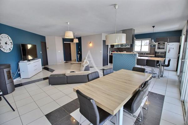 LE SOLER / Villa 4 faces plain-pied avec 4 chambres, garage et piscine
