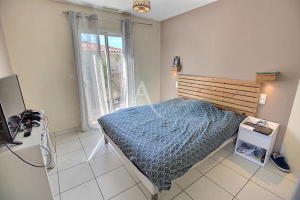 LE SOLER / Villa 4 faces plain-pied avec 4 chambres, garage et piscine