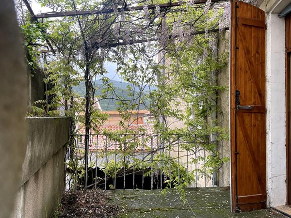 Maison Le Bousquet D Orb 180 m² terrasse et abri voiture