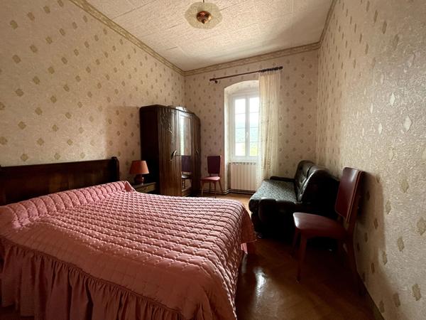 Maison Le Bousquet D Orb 180 m² terrasse et abri voiture