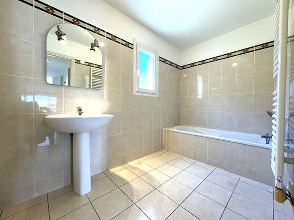 Appartement T3 (73 m²) à louer à BASTIA