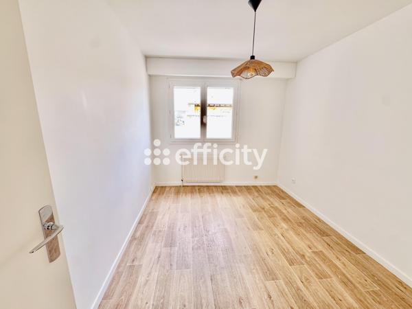 Appartement
         3 pièces
        - 60 m² 370 000 € *