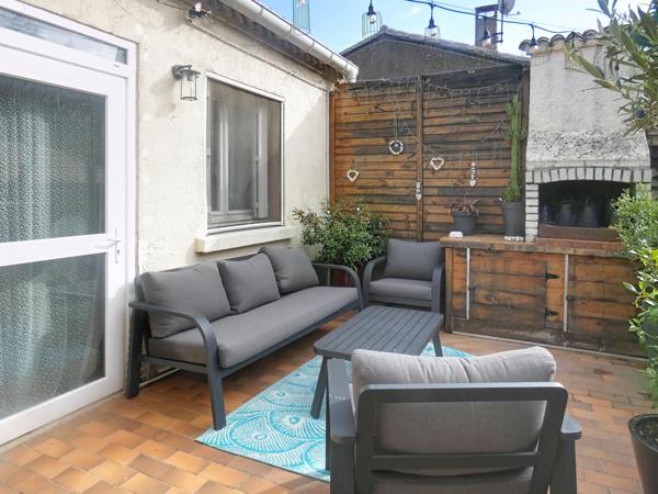 Maison de village avec garage,  terrasse et piscine