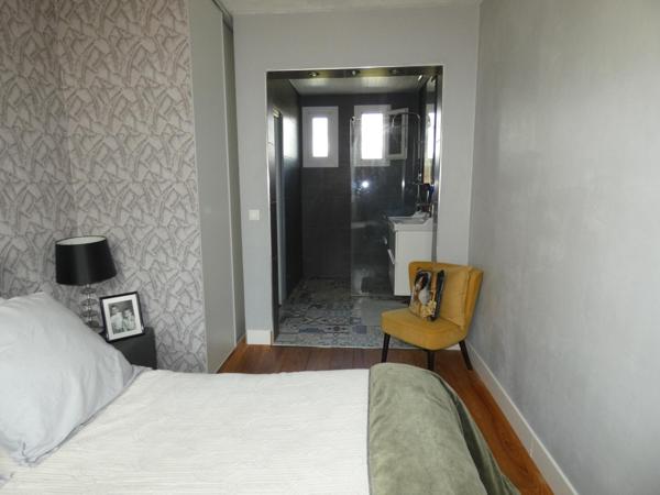 Maison de village avec garage,  terrasse et piscine