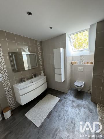 Maison à vendre 8 pièces 211,85 m² Orléans