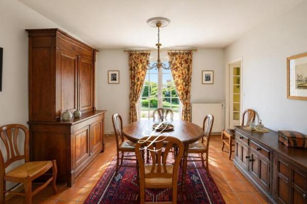 Vente - Maison 8 pièces 175 m 2 LAIGNE EN BELIN (72220)