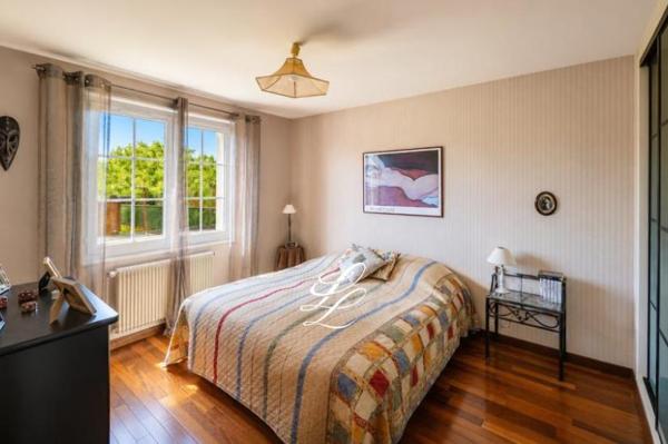Vente - Maison 8 pièces 175 m 2 LAIGNE EN BELIN (72220)
