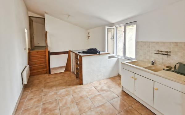 Maison à vendre    3 pièces •  Villeneuve