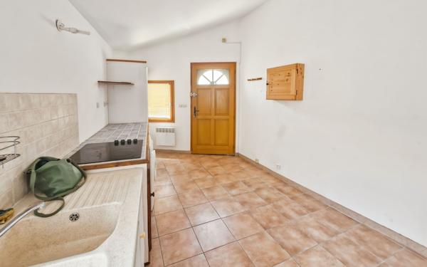 Maison à vendre    3 pièces •  Villeneuve