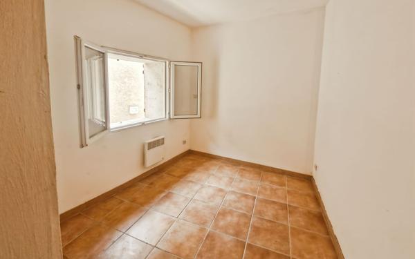 Maison à vendre    3 pièces •  Villeneuve