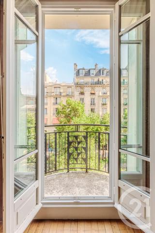 Appartement F3 à vendre  5 pièces - 163,01 m2 PARIS - 75011