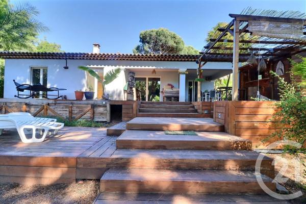 Appartement F4 à vendre  4 pièces - 107,67 m 2   FREJUS  - 83