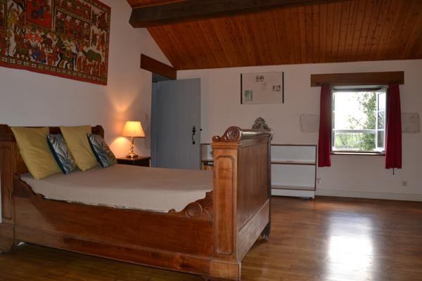 Saint-Jean-de-Liversay (17170) Propriété composée de 3 maisons