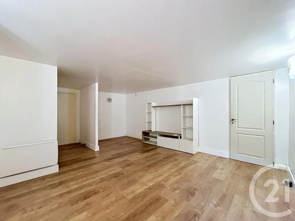 Maison à vendre  6 pièces - 186,32 m 2   FREJUS  - 83