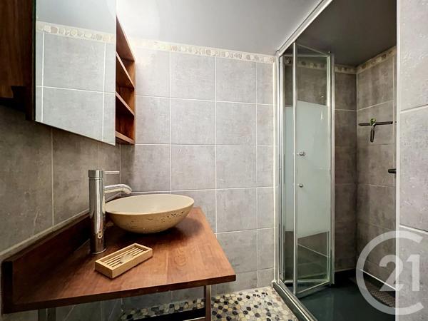 Maison à vendre  6 pièces - 186,32 m 2   FREJUS  - 83