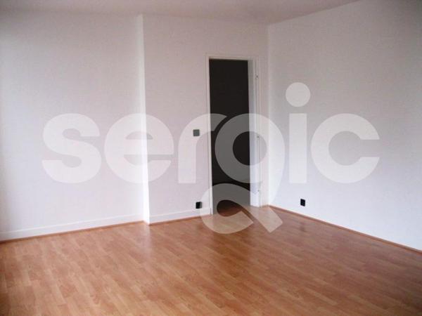 Location 2 Pieces 55 95130 Franconville 44 0515 01 0003
