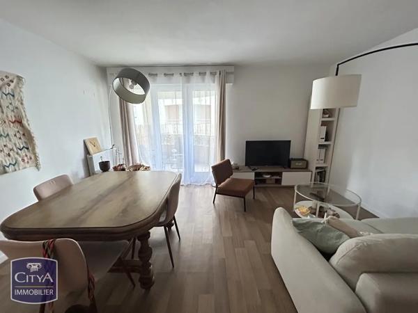 Appartement à vendre 3 pièces 67.2m² Billère (64140)