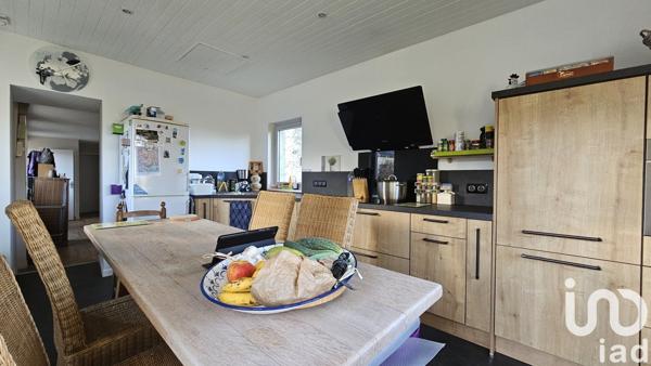 Maison de village 5 pièces de 95 m² à Marcolès (15220)