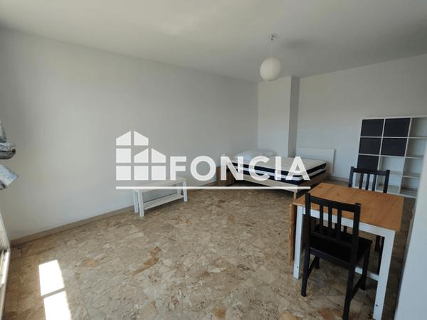 Location Studio meublé 32.44 m² - 181 AVENUE DE LA CAPELETTE Marseille 13010
