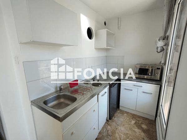 Location Studio meublé 32.44 m² - 181 AVENUE DE LA CAPELETTE Marseille 13010