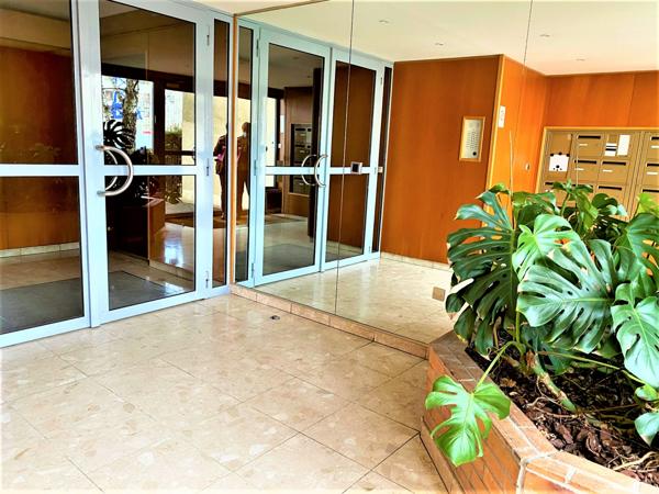 Le Kremlin-Bicêtre (94270) Kremlin-Bicêtre (94) : appartement 3 eme et dernier étage avec terrasse