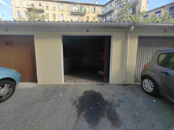 Parking / box Marseille 17 m2