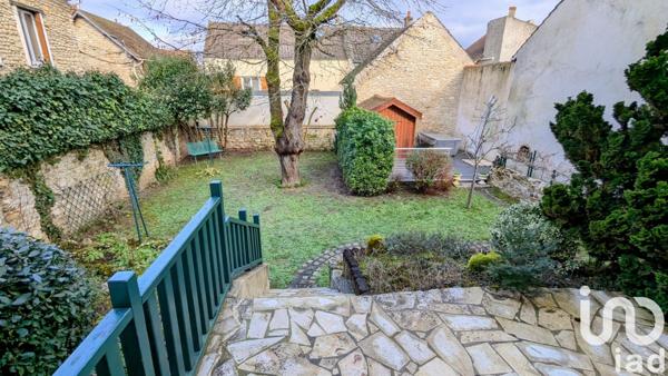 Maison 6 pièces de 241 m² à Aubergenville (78410)