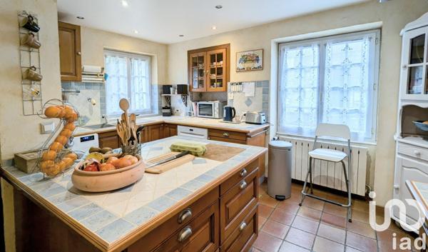 Maison 6 pièces de 241 m² à Aubergenville (78410)