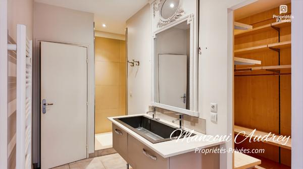 LOFT D'EXCEPTION ? 185 m² ? 3 STATIONNEMENTS PRIVATIFS