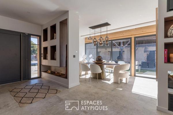 Villa contemporaine remarquable et grange au potentiel rare