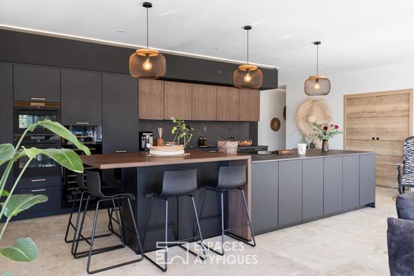 Villa contemporaine remarquable et grange au potentiel rare