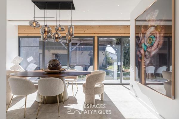 Villa contemporaine remarquable et grange au potentiel rare