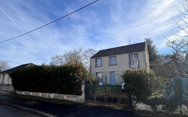 Maison à vendre    5 pièces • 107 m2 Connantre