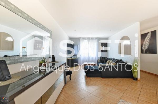 PLAIN PIED MONDELANGE