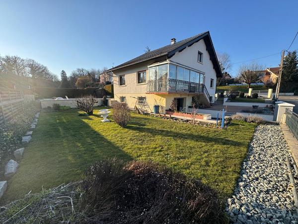 MAISON 90 m² BUSSUREL QUARTIER CALME TERRAIN 828 M²