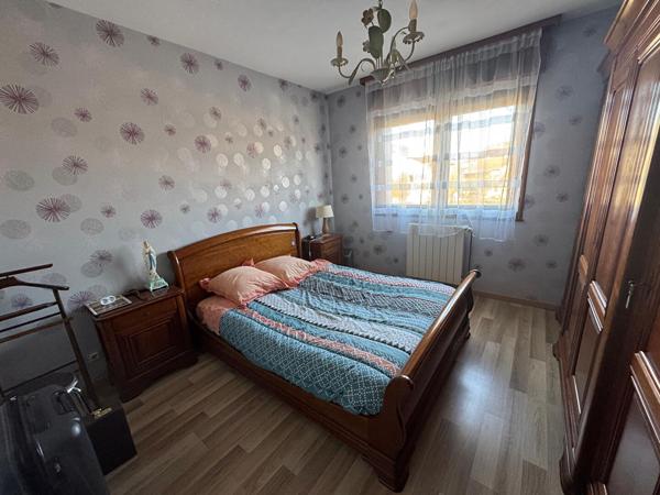MAISON 90 m² BUSSUREL QUARTIER CALME TERRAIN 828 M²