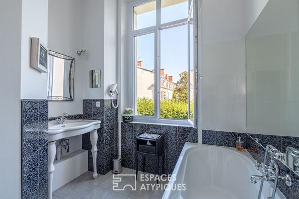 Maison de Maître du XIXe rénovée avec goût en coeur de ville et sa maison d’amis