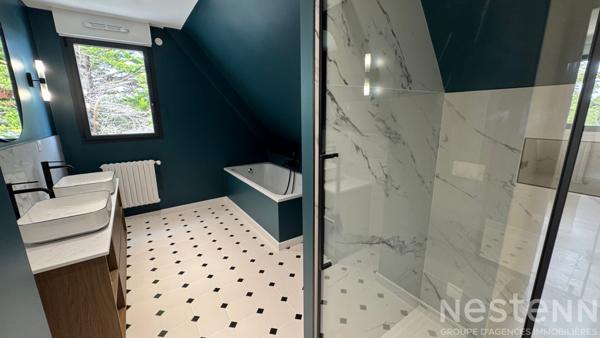 QUIBERON - Vente maison de 165m² entièrement rénovée avec sous-sol côté Baie