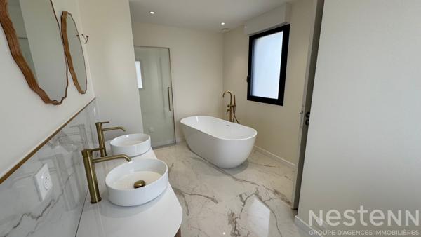 QUIBERON - Vente maison de 165m² entièrement rénovée avec sous-sol côté Baie