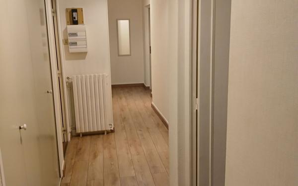 Appartement à louer    3 pièces • 80,50 m2 Saint-Quentin