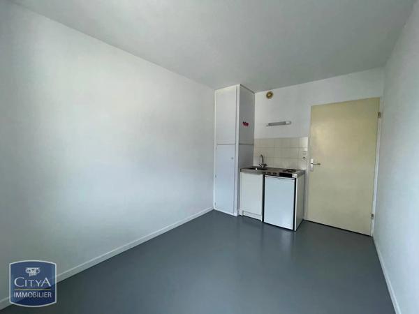 Appartement à louer 1 pièce 12.72m² Tours (37200)