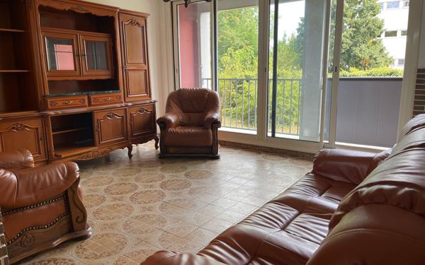 Appartement à vendre    4 pièces • 65,70 m2 Vénissieux