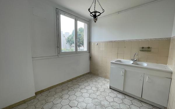 Appartement à vendre    4 pièces • 65,70 m2 Vénissieux