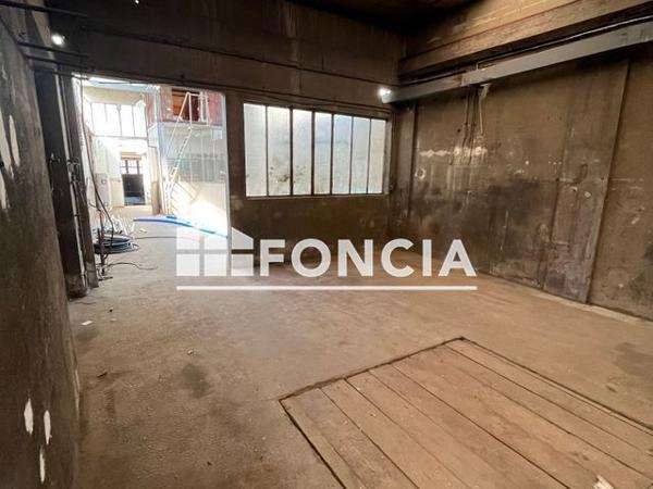 Local commercial 4 pièces à louer