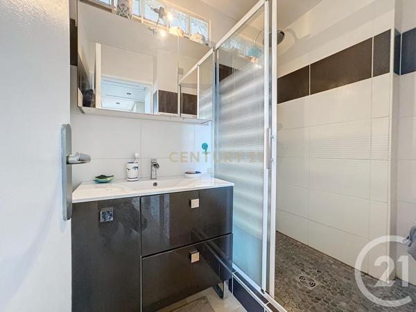 Appartement F5 à vendre  5 pièces - 74,63 m2 NOISY LE GRAND - 93